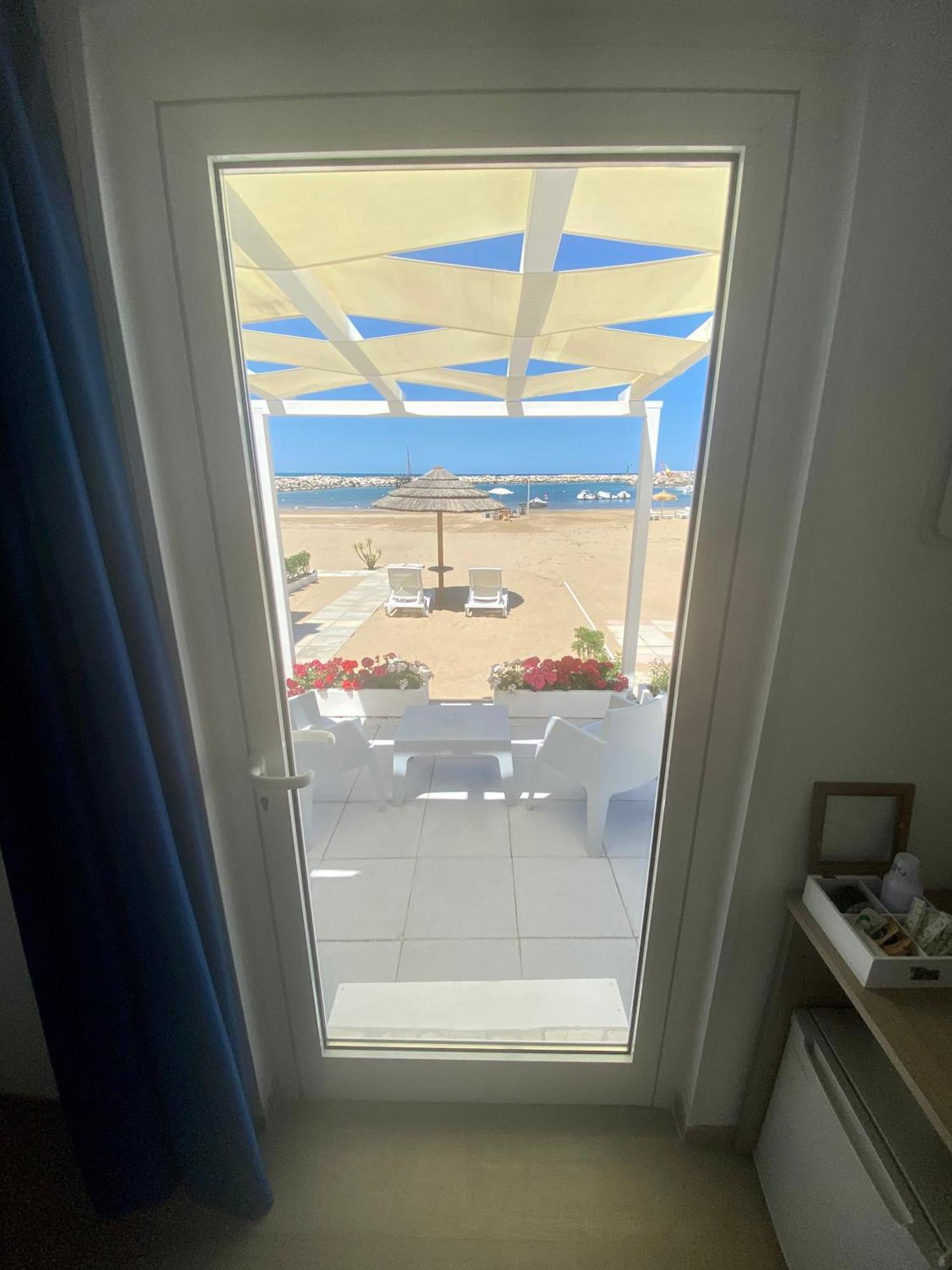 Marina Bay Beach Hotel Peschici Exterior foto