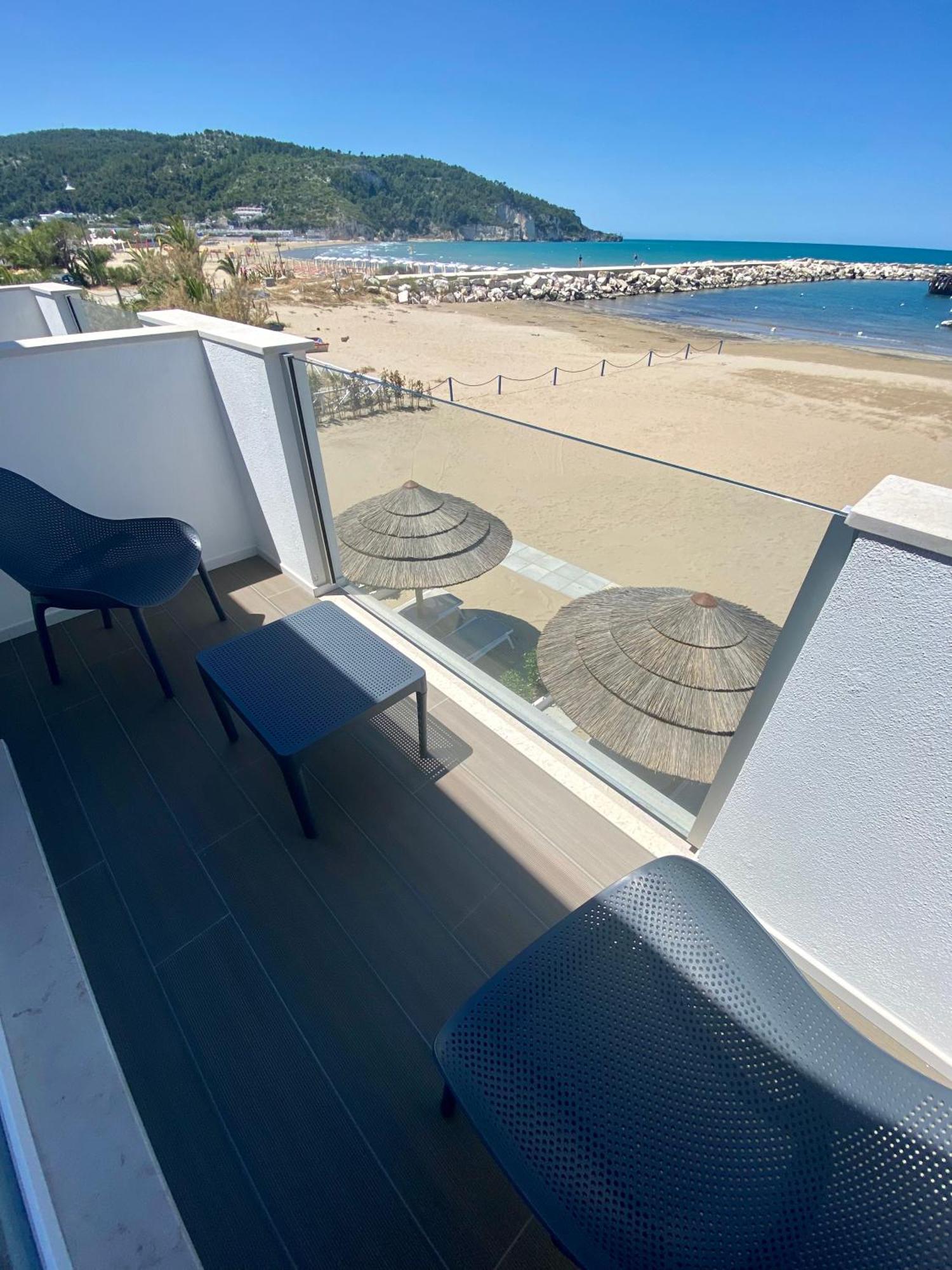 Marina Bay Beach Hotel Peschici Exterior foto