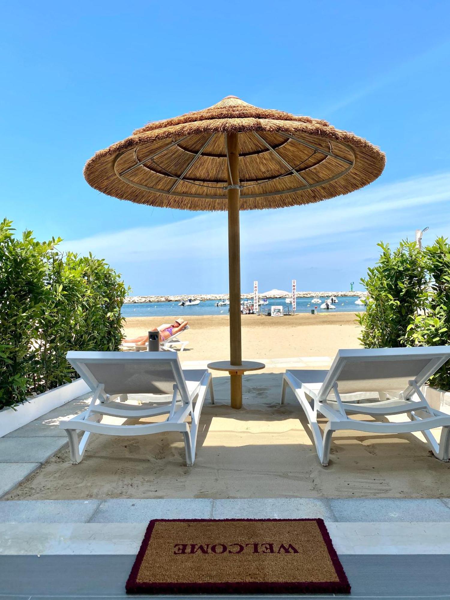 Marina Bay Beach Hotel Peschici Exterior foto